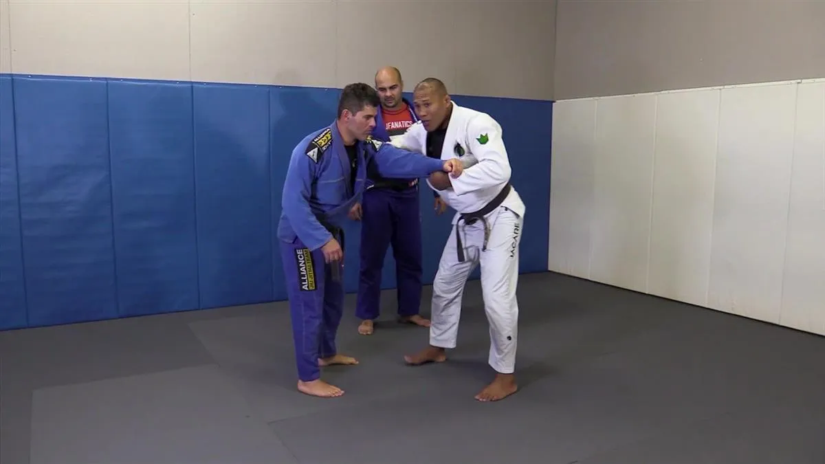 Drop The World by Ronaldo "Jacare" Souza
