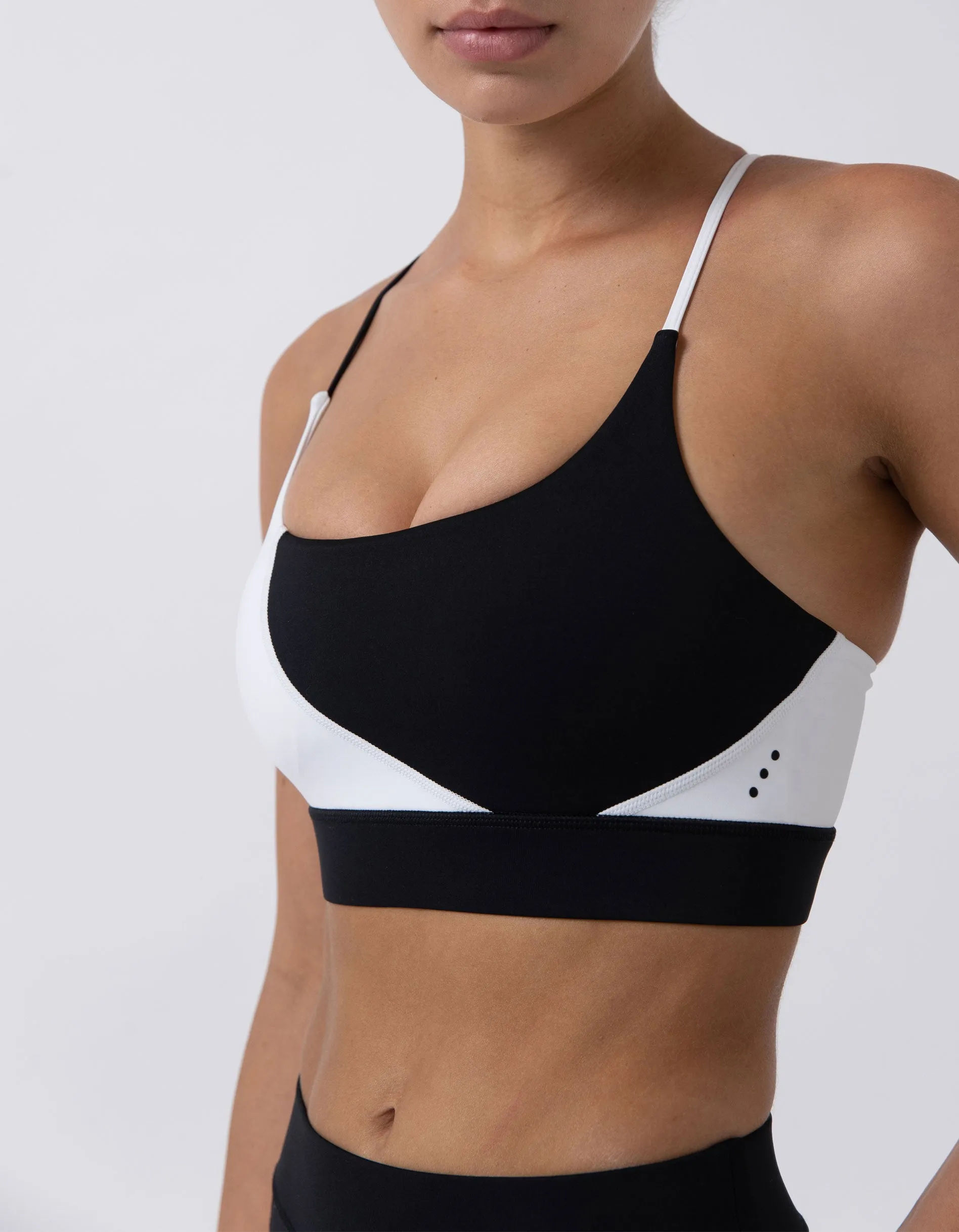 Hold Sports Bra Black/White