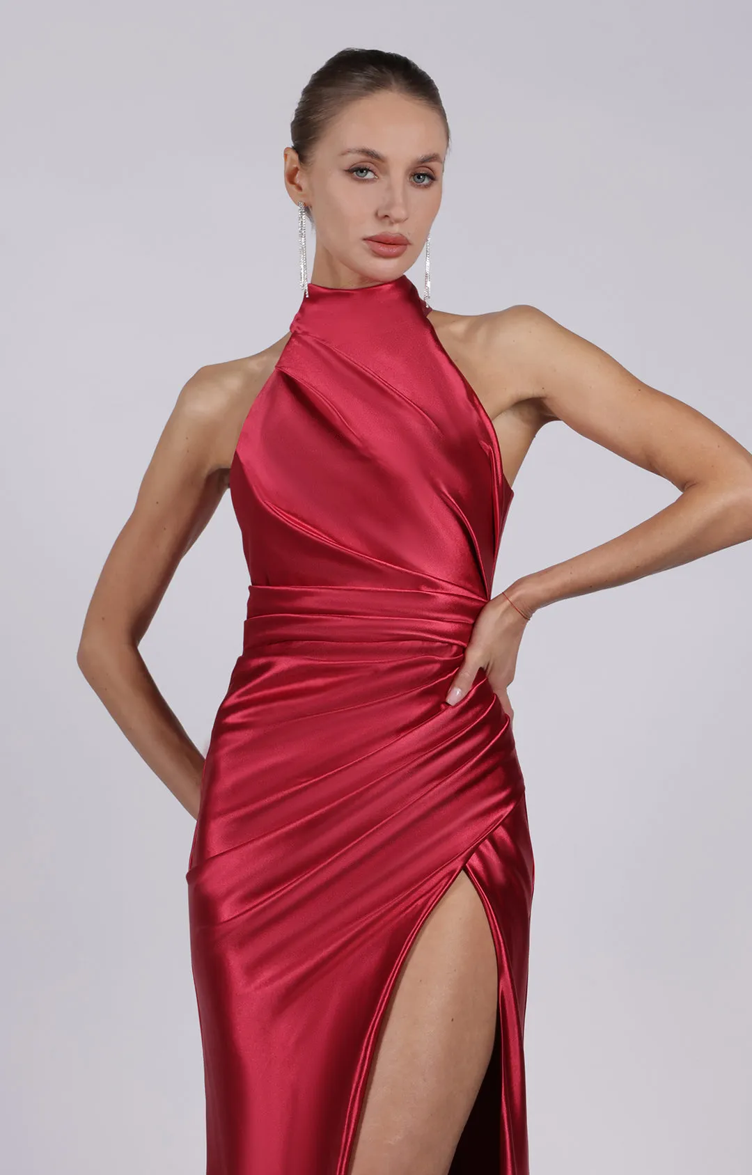 Sleeveless High-Neck Pleated Split Small Tail Dresses