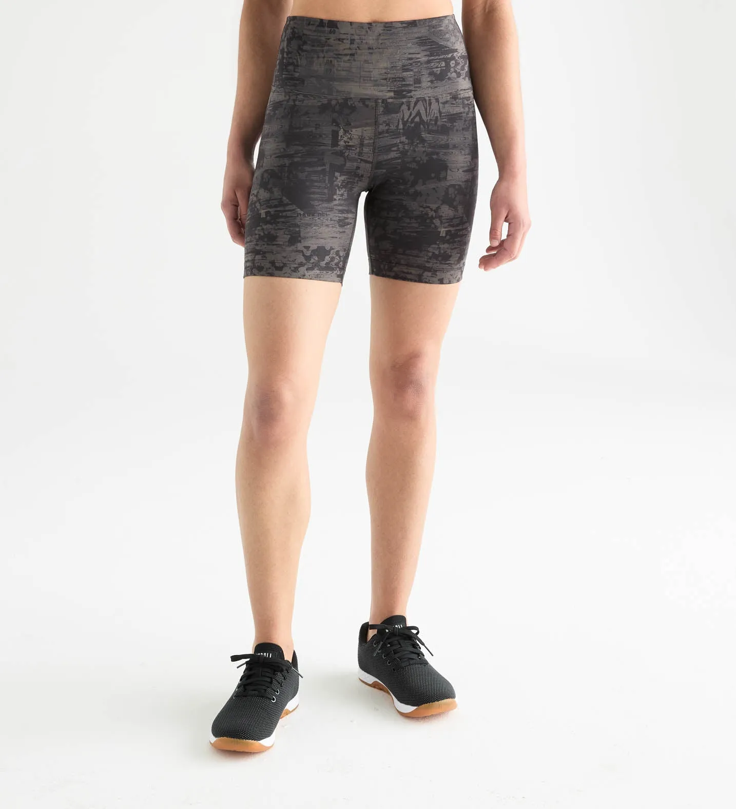Women's High-Rise Matte Short 6"